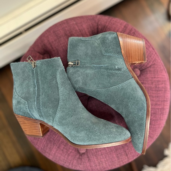 *Like NEW* Madewell The Western Boot in Suede in Midnight Spruce, Size 8.5 (8H) - Picture 5 of 16